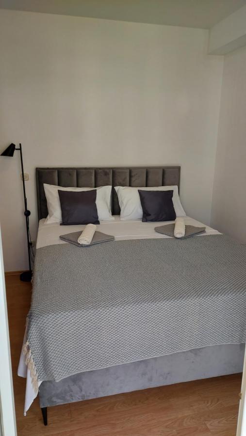 Apartment Tre Strade Baška Voda Екстериор снимка