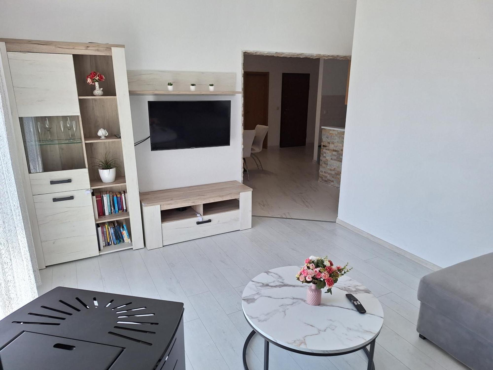 Apartment Tre Strade Baška Voda Екстериор снимка