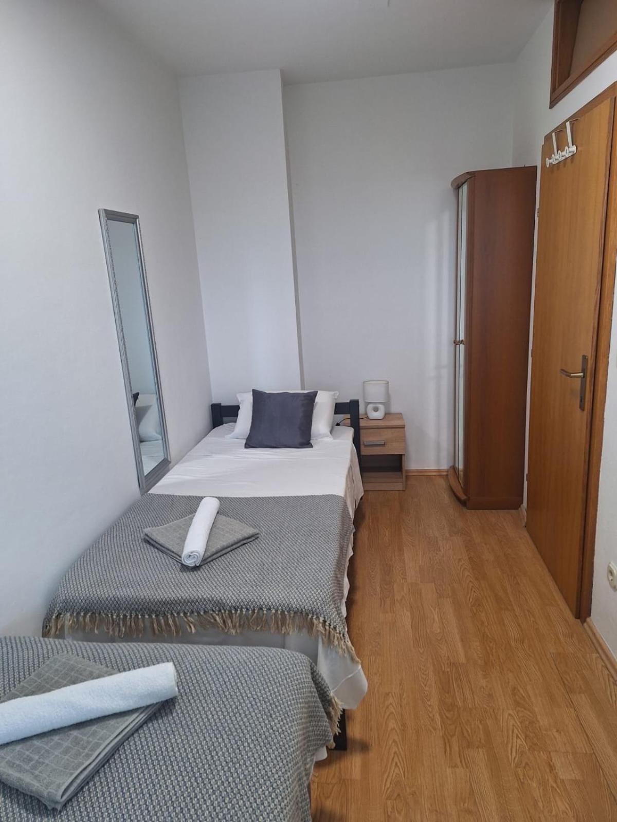 Apartment Tre Strade Baška Voda Екстериор снимка